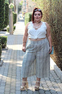 Cool Summer Outfits For Thick Girls: Plus size outfit,  Ju Romano  