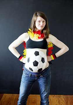 Football Pregnant Halloween Costumes: Halloween costume,  Baby shower,  Halloween Costumes Pregnant  