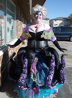Halloween Costume For Plus Size Women: Halloween costume  