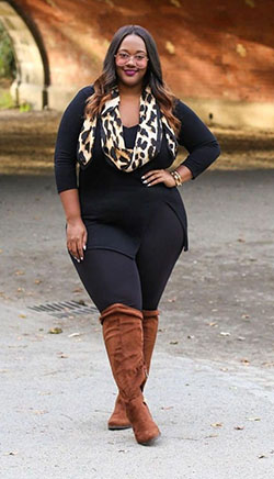 Plus size outfits for winteres: winter outfits,  Plus size outfit,  Legging Outfits  