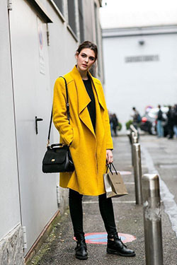 Attractive ideas for yellow coat, Street fashion: Trench coat,  Fashion week  