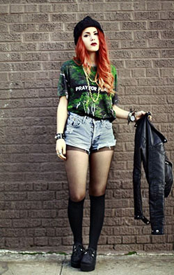 Check these! grunge look girl, Grunge fashion: Grunge fashion,  Punk rock,  Soft grunge,  Punk Style  
