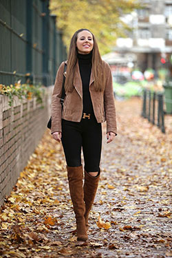 Long brown boots outfit, Knee-high boot: Boot Outfits,  Black Leggings,  Brown Boots,  Snow boot  