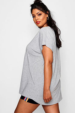 Plus size oversized t shirt dress: fashion model,  T-Shirt Outfit  