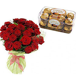 30 Red Roses With Rocher: 