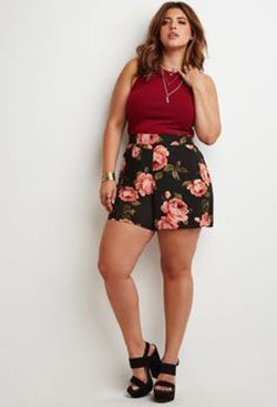 Summer outfit plus size, Plus-size clothing: Plus size outfit,  Romper suit,  Plus-Size Model,  Clothing Ideas,  Casual Outfits  
