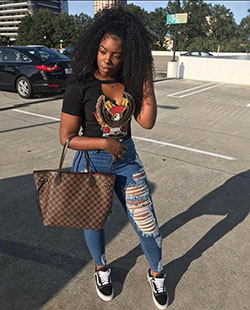 College outfit for black girls: Sleeveless shirt,  Baddie Outfits,  Casual Outfits  
