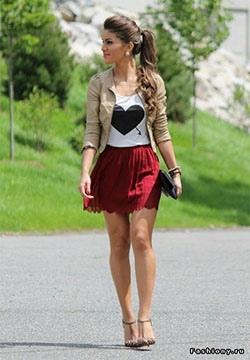 Cute outfits for short girl: shirts,  Casual Outfits,  Youthful outfits  