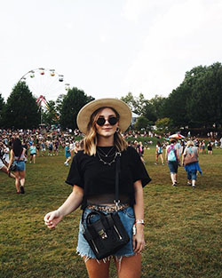 Simple Coachella outfits For Girls: Coachella Outfits  