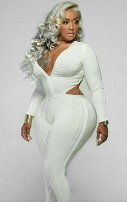 Black girls with curvy wave on body: Plus size outfit,  Plus-Size Model,  Ciera Rogers  