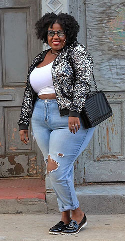 Plus distressed jeans outfit ideas: Plus size outfit,  Ripped Jeans,  Casual Outfits  
