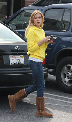 Kristin cavallari in jeans: Ripped Jeans,  Slim-Fit Pants,  Uggs Outfits  