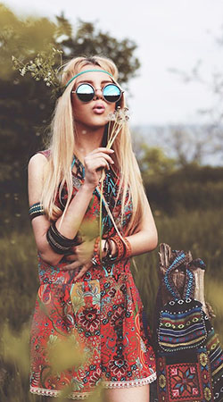See these amazing hippie style, Hippie KostÃ¼m: Bohemian style,  Fashion accessory,  Hairstyle Ideas  