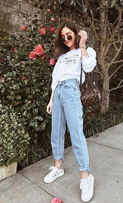 Middle School Outfits Ideas, Mom jeans, Street fashion: School Outfit,  Mom jeans,  Street Style,  Casual Outfits  
