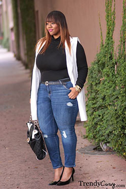 Plus size jeans trendy curvy Jeans: Ripped Jeans,  Jean jacket,  Plus size outfit,  fashion blogger  