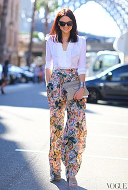 Floral wide leg pants outfit: Slim-Fit Pants,  Floral design,  Palazzo pants,  Floral Pants,  Street Style,  Floral Outfits  