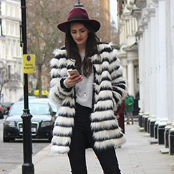 Manteau noir et blanc fille rayure fourrure: Fur clothing,  Fake fur,  Fur Coat Outfit  