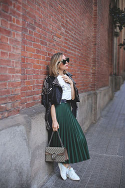 Pair with dark green skirt: Skirt Outfits,  Casual Outfits,  Falda tenis  
