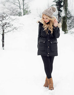 Worth trying these beautiful cute snow outfits, Winter clothing: winter outfits,  Boot Outfits,  fashion blogger,  Knit cap,  Snow boot,  Casual Outfits,  Uggs Outfits  