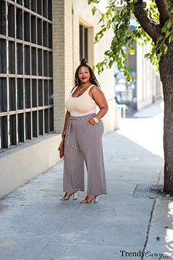 Perfect and stylish trendy curvy, Plus-size model: Plus size outfit,  Plus-Size Model  