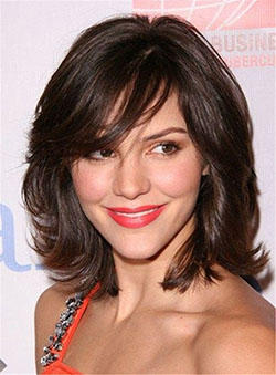 Medium length layered hair with bangs: Bob cut,  Hairstyle Ideas,  Brown hair,  Short hair,  Layered hair,  Short Hairstyle  