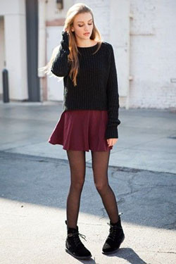 Skater skirt winter outfit: winter outfits,  Skater Skirt,  Skirt Outfits,  Brandy Melville,  Casual Outfits  