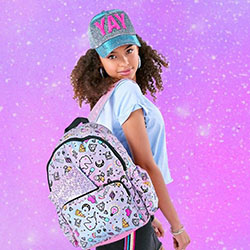 Outfits With Backpacks, Fashion accessory: Fashion accessory,  Backpack Outfits  