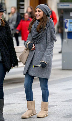 Fine and perfect ugg boots outfits: winter outfits,  Ugg boots,  Snow boot,  UGG Bailey,  Uggs Outfits  