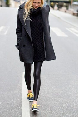 Get this trending tenue legging noir, Polo neck: Polo neck,  Sports shoes,  Legging Outfits,  Charcoal Coat  