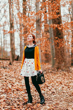 Tights With Skirt Outfit, The dress, Winter clothing: winter outfits,  Vintage clothing,  Skirt Outfits,  Retro style  