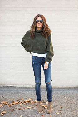 Cropped Sweaters Slim-fit pants Outfits: Slim-Fit Pants,  Boot Outfits,  Casual Outfits,  Sweaters Outfit,  Cropped Sweater,  Turtleneck Sweater Outfits  