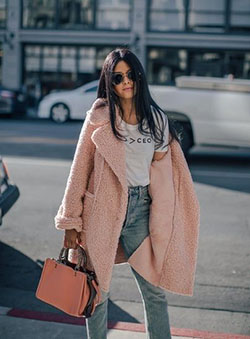 Street Style Outfits For Ladies, Scotch & Soda Coat, Winter clothing: winter outfits,  Fur clothing,  Fake fur,  Casual Outfits,  Street Outfit Ideas,  Wool Coat,  beige coat,  Winter Coat  