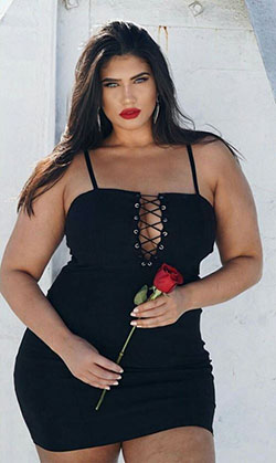 Style has no size @thereal.natalie .
.
. #Hot Curvy: Plus size outfit,  Curvy Girls,  Stylevore  