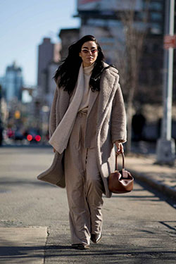 Winsome ideas for fashionista street style, London Fashion Week: Fur clothing,  Trench coat,  Fashion week,  New York,  Street Style,  Street Outfit Ideas  