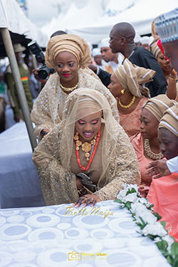 Check out great picks of iradat onikijipa, Islamic marital practices: Nigerian Dresses  