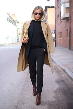 Office trousers with boots, Chelsea boot: black pants,  Boot Outfits,  Chelsea boot,  winter outfits,  black trousers,  Polo coat  