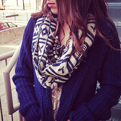 Blue scarves Outfits: Scarves Outfits  