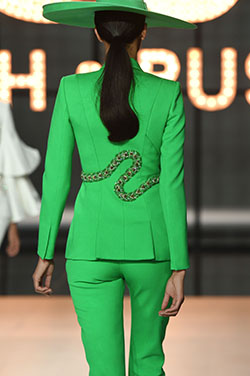 Club outfit ideas for fashion model, Haute couture: Fashion show,  fashion model,  Fashion week,  Haute couture,  tailored suit,  Green Pant Outfits  