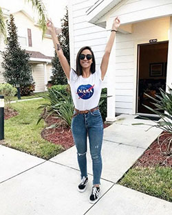 Stylish and perfect mariana nolasco looks, LOW A.O.: School Outfit  