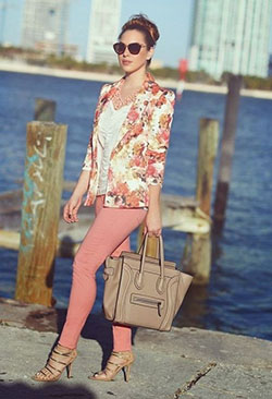 Own style of floral blazer outfit, Floral design: Slim-Fit Pants,  Floral design,  Blazer Outfit  