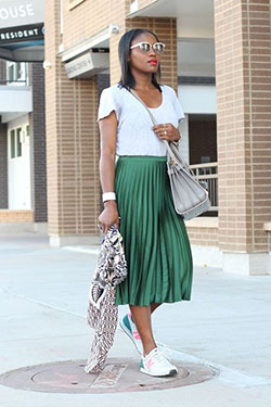 Skirt and sneakers outfit, Casual wear: Skirt Outfits,  Sports shoes,  Plimsoll shoe,  Street Style,  Casual Outfits  