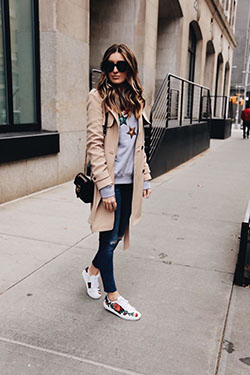 Outfits To Wear With Sneakers, Polka dot, Casual wear: Trench coat,  Sneakers Outfit,  Casual Outfits  
