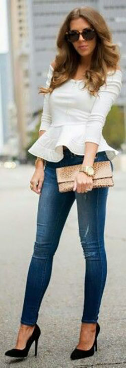 Outfit blusa peplum negra, Tube top: blue jeans outfit,  Casual Outfits  
