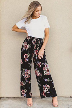Wide leg floral trouser outfit: Pant Outfits,  Palazzo pants,  Floral Pants,  Floral Outfits  