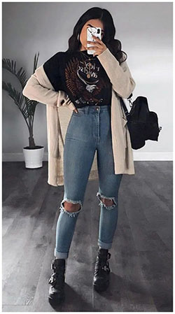 Womens active wear modern grunge style, Grunge fashion: School Outfit,  Ripped Jeans,  Grunge fashion,  Street Style,  Casual Outfits  