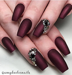 Coffin short burgundy nails, Artificial nails: Nail Polish,  Nail art,  Artificial nails,  Pretty Nails  
