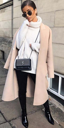 Awesome ideas for winter outfit, Winter clothing: winter outfits,  Polo neck,  Chelsea boot,  Street Style,  Casual Outfits,  Street Outfit Ideas  