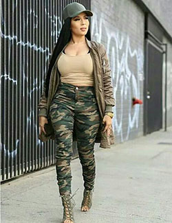 Heavenly ideas for camo pants outfit, Cargo pants: Crop top,  Military camouflage,  Street Style,  Casual Outfits,  Street Outfit Ideas,  Camo Joggers  