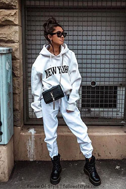 Perfect ideas for party occasion looks moletom, Cargo pants: Street Style,  Tomboy Outfit  