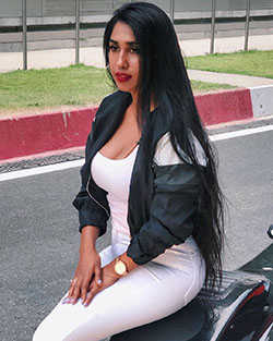 Scarlett M Rose Hot Photos, Poonam Pandey, MTV Host: Poonam Pandey  